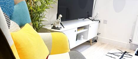 アパートメント | リビング エリア | テレビ