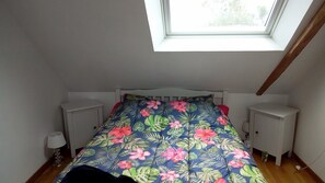 3 slaapkamers, een strijkplank/strijkijzer, wifi
