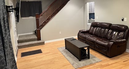 Nice neighborhood, close to downtown area, lakes, and parks.