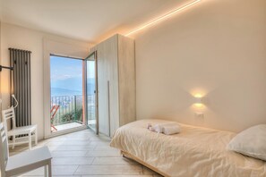 2 عدّة غرف نوم وملاءات أسرّة