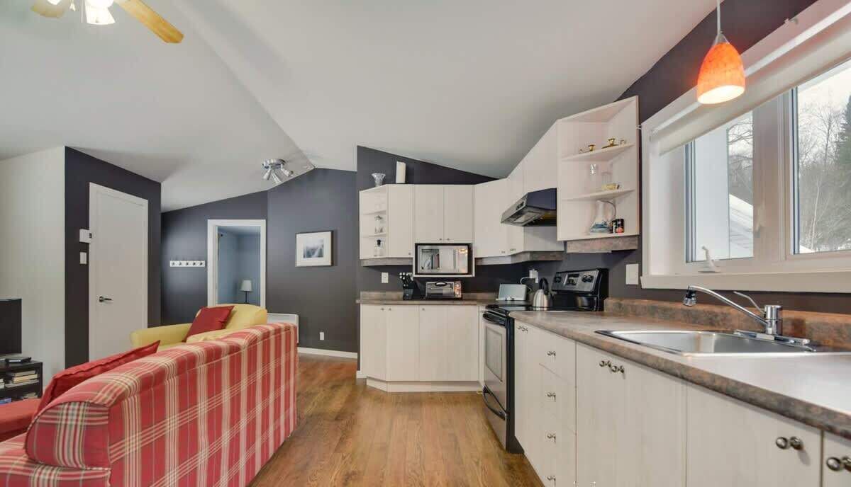 冷蔵庫、コンロ、トースター