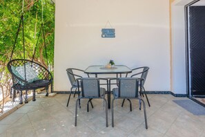 Classic-Apartment, Gartenblick | Terrasse/Patio