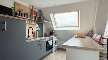 Microwave, oven, stovetop, coffee/tea maker