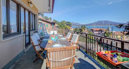 Blooming Villa Cos Lake View