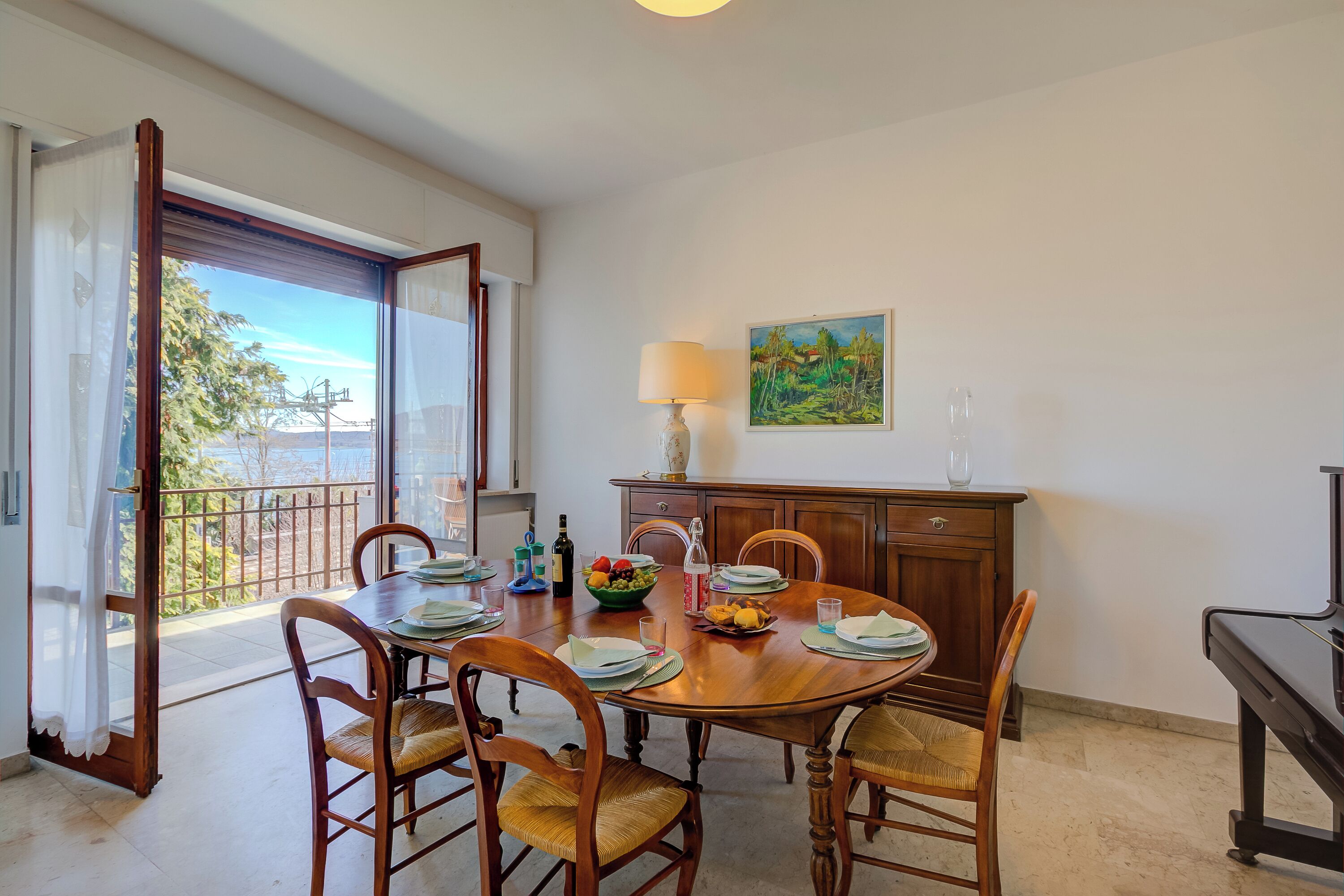 Villa familiare, 4 camere da letto, 2 bagni, lato montagna (Blooming Villa Cos with Garden and) | Pasti