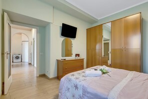 Family Apartment, Multiple Bedrooms (Il Giardino Di Dante Stresa Center)