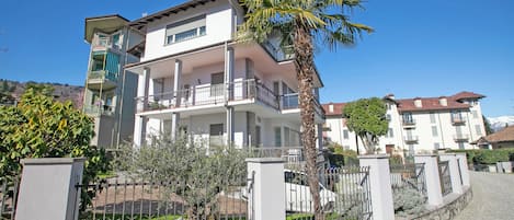 Family Apartment, Multiple Bedrooms (Il Giardino Di Dante Stresa Center) | Exterior