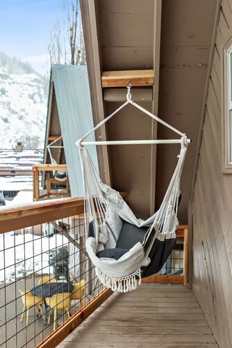 Boho Southwest Modern Unit 3 with Butte Mtn Views!