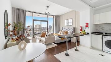 Club Studio, Balcony, City View | Interior