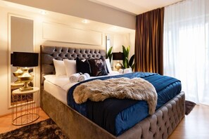 3 bedrooms, desk, iron/ironing board, WiFi