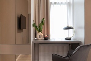 Interior - Qult • Misty Night Su (București)