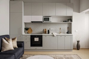 Kühlschrank, Mikrowelle, Ofen, Herdplatte