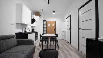 Classic Apartment | In-room dining