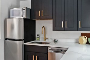 Fridge, microwave, oven, stovetop - Cozy Hideaway Retreat Unit 4 near Durango, CO. (Durango)