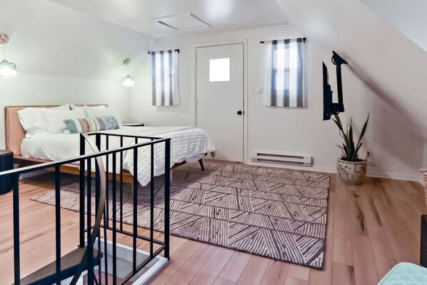 1 bedroom, desk, iron/ironing board, travel crib - Cozy Hideaway Retreat Unit 4 near Durango, CO. (Durango)