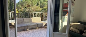 Animaux Interdits Parking Privé Proche de la mer vue mer