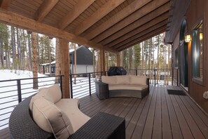 Terrace/patio - Trailside Lodge: Ski-in/Ski-out! Private Hot Tub, Pool Table, Gas Grill (Breckenridge)