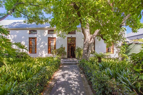 Lemoenkloof Boutique Hotel