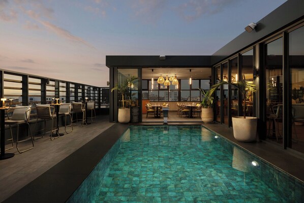 Outdoor pool - Courtyard by Marriott Casablanca Downtown (Casablanca)