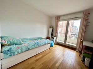 3 Schlafzimmer, Schreibtisch, Bügeleisen/Bügelbrett, kostenloses WLAN