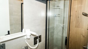 Deluxe Double Room, Balcony, City View | Bathroom shower - Port Marmaris Rooms (Marmaris)