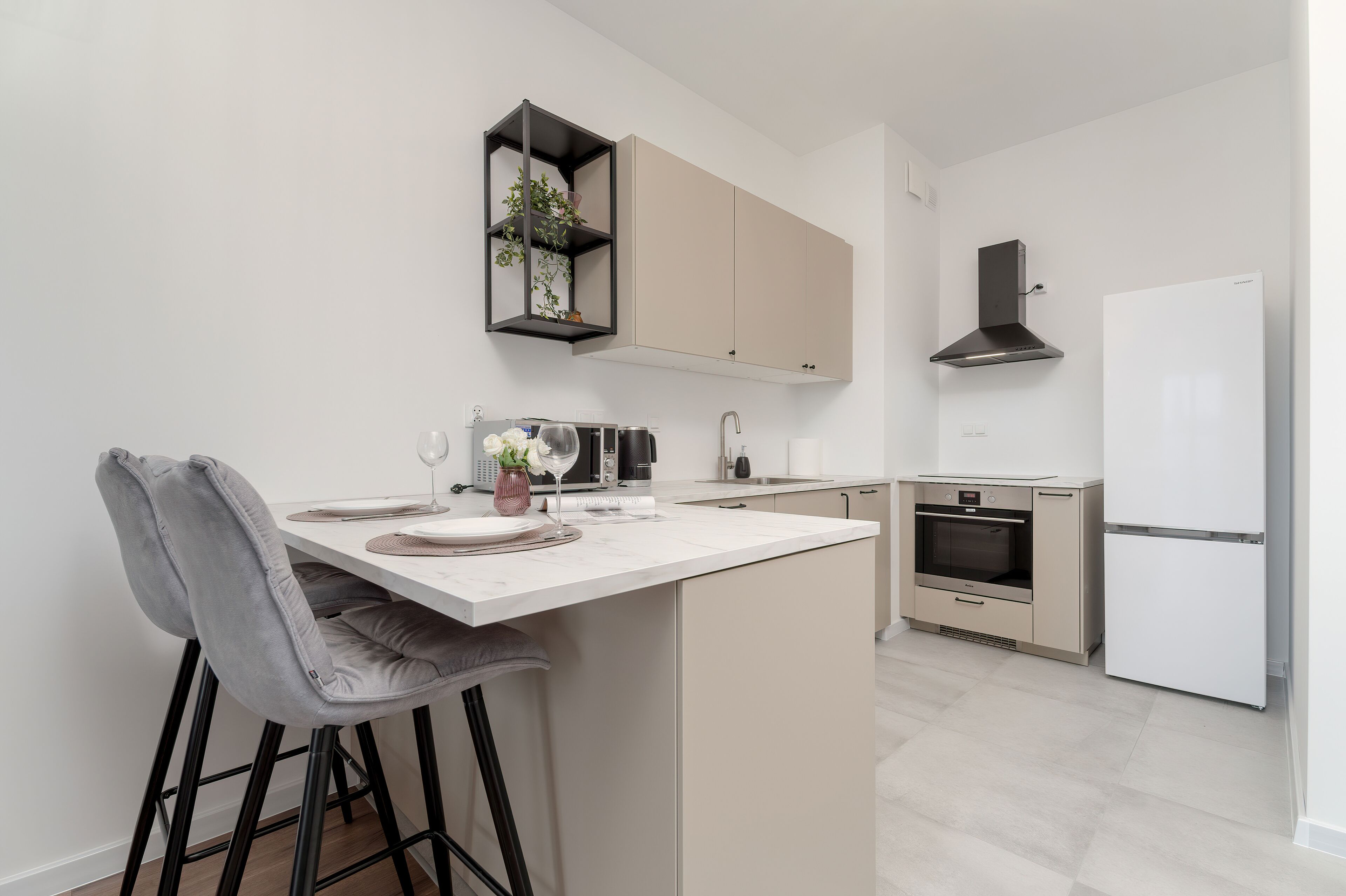 Apartemen, 1 kamar tidur, balkon | Dapur pribadi | Lemari es, microwave, oven, dan kompor