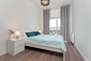 LÀgenhet - 1 sovrum - balkong | 1 sovrum, individuell inredning, unika möbler och strykjÀrn/strykbrÀda