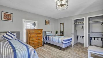 5 slaapkamers, een strijkplank/strijkijzer, gratis wifi, beddengoed