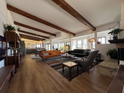 Waterfront Bungalow + Hot Tub • Marina, Lake Pepin