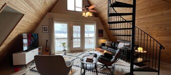Spacious A-Frame & Bungalow, Lake Views, Hot Tub!