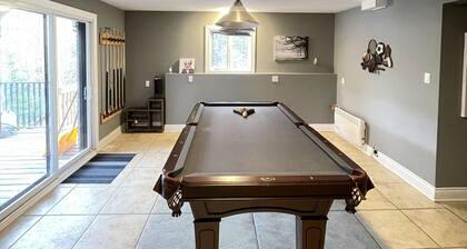 Cozy lac cottage w/hot tub and private beach!