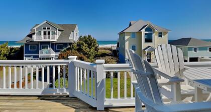 The Shell Collector | Spacious Retreat, Ocean Views + Community Pool!