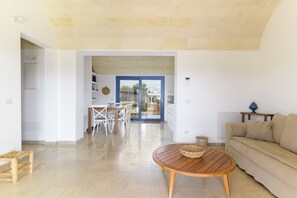 Living area - Casa Blue con piscina by Wonderful Italy (Ostuni)