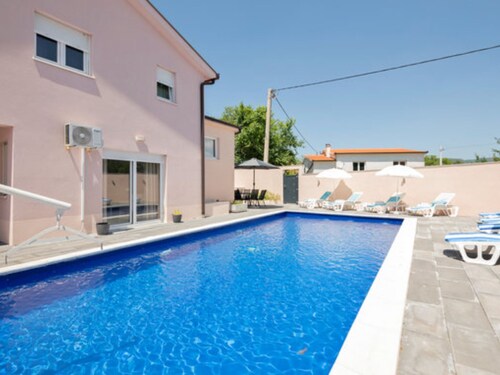 Charming Villa Nina With Pool