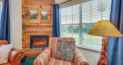 Branson Condo w/ Golf Course Views: Walk to Strip!