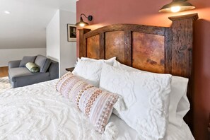 1 soverom, strykejern/-brett, reiseseng for barn og wi-fi