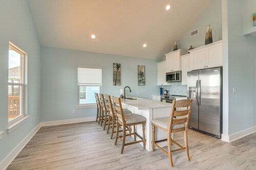 Port Bolivar Beach House w/ Oceanfront Views!