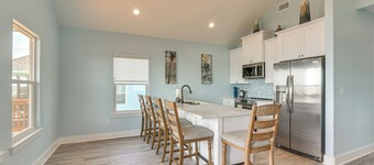 Port Bolivar Beach House w/ Oceanfront Views!