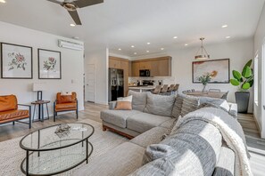 Apartment (5 Bedrooms) | Interior - St George Home w/ Patio - 8 Mi to Snow Canyon! (St. George)