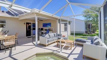 House (2 Bedrooms) | Interior