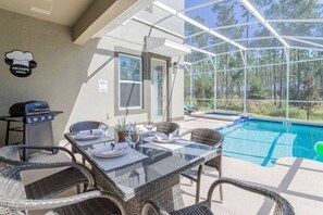 House, 5 Bedrooms | Outdoor dining - Beautiful 5 Bed Family Home With Game Room 5 Bedroom Home by RedAwning (Kissimmee)