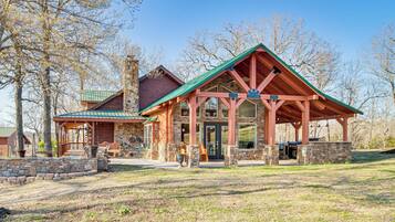 House (4 Bedrooms) | Front of property