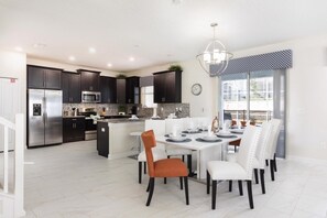 Dining - Refreshing 6 Bed Pool Home With Game Room Pool/spa 6 Bedroom Condo by RedAwning (Davenport)