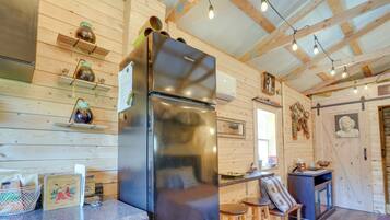 Apartment (0 Bedroom) | Interior