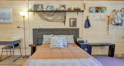 Eagles Nest Studio in Rising Fawn: Creek Access