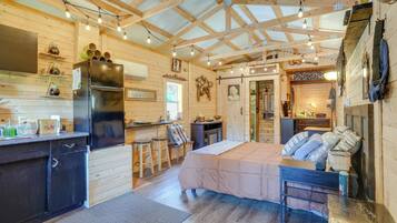 Apartment (0 Bedroom) | Front of property