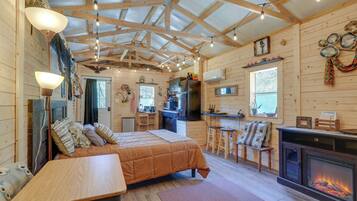 Apartment (0 Bedroom) | Interior