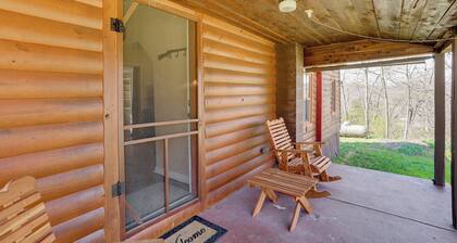 Serene Guion Cabin < 1 Mi to the White River!