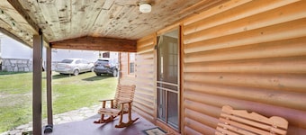 Serene Guion Cabin < 1 Mi to the White River!