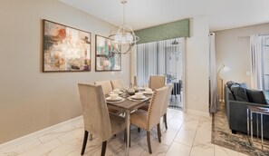 Casa de ciudad, 4 habitaciones | Restaurantes